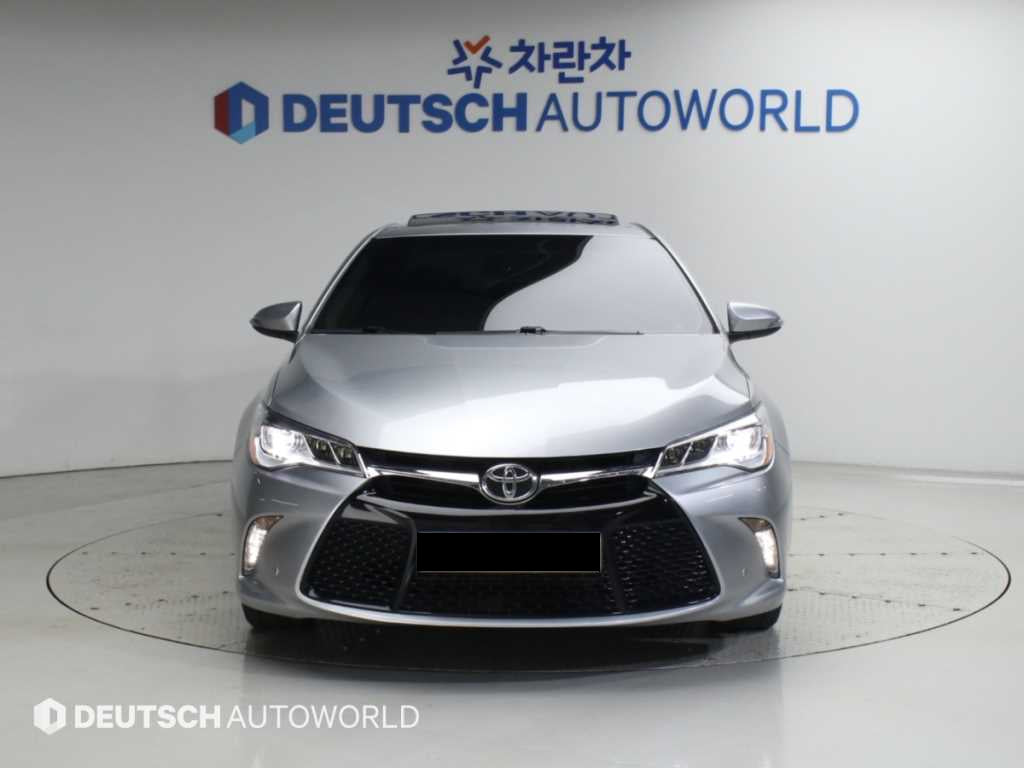 Toyota Camry — photo 03