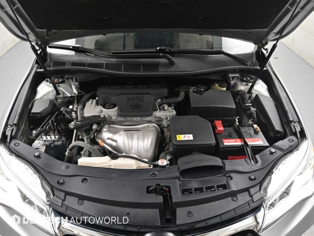 Toyota Camry — photo 06