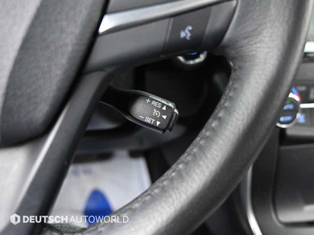 Toyota Camry — photo 17