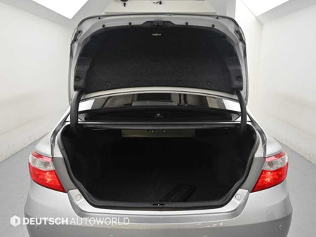 Toyota Camry — photo 19