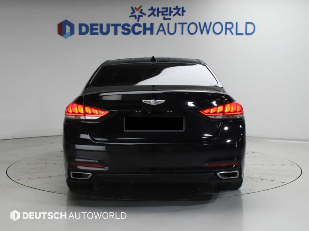 Hyundai Genesis — photo 04