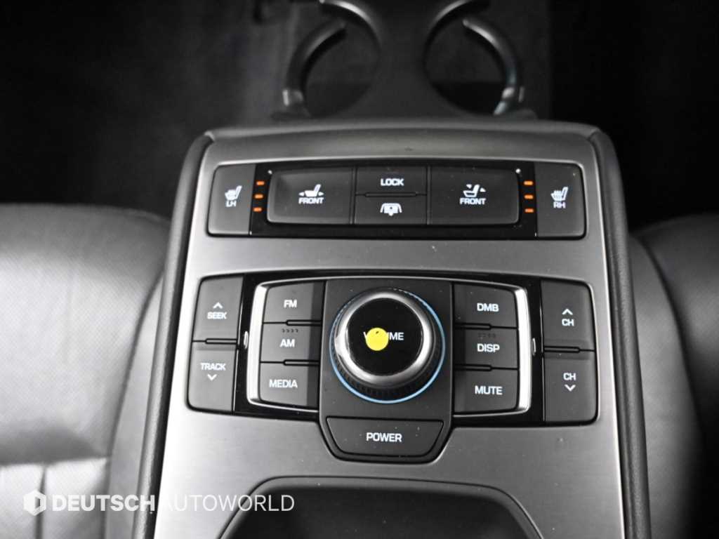 Hyundai Genesis — photo 16