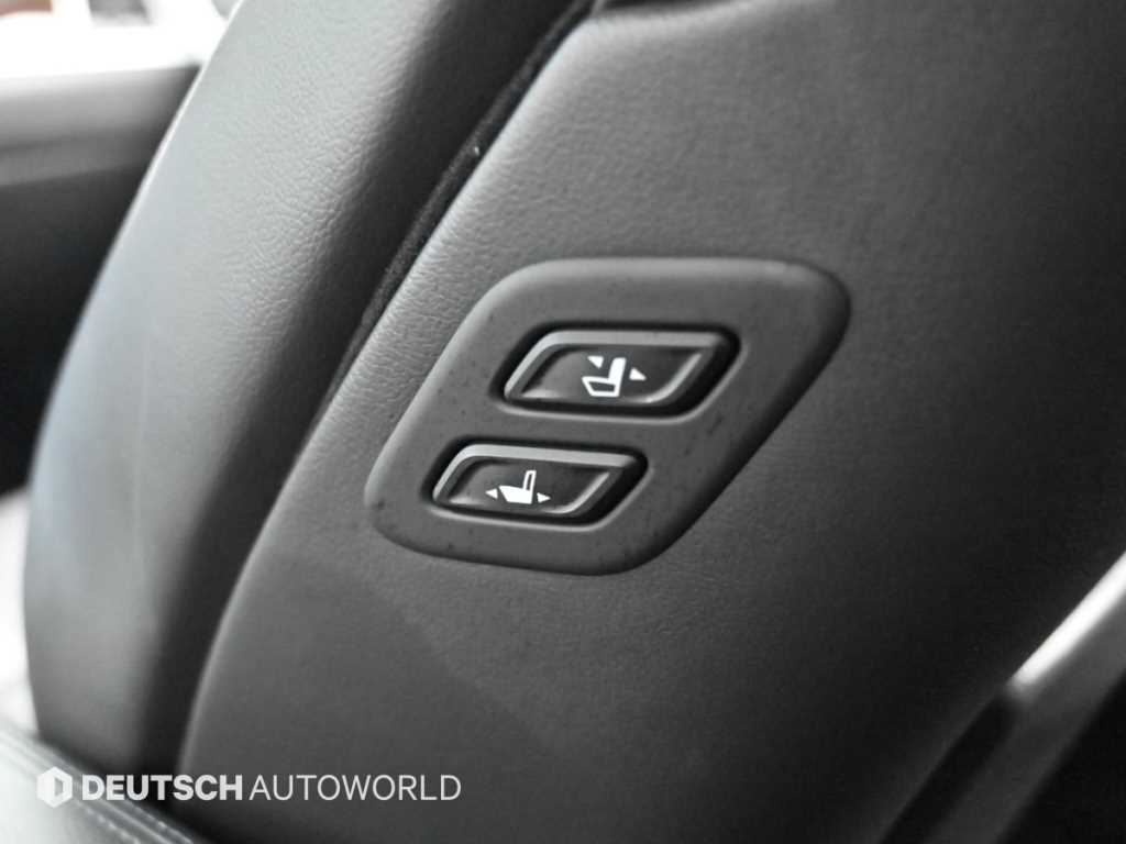 Hyundai Genesis — photo 18