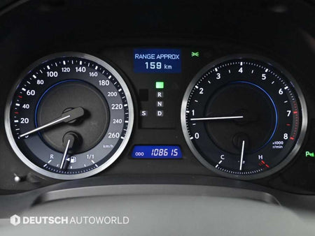 Lexus IS — photo 08