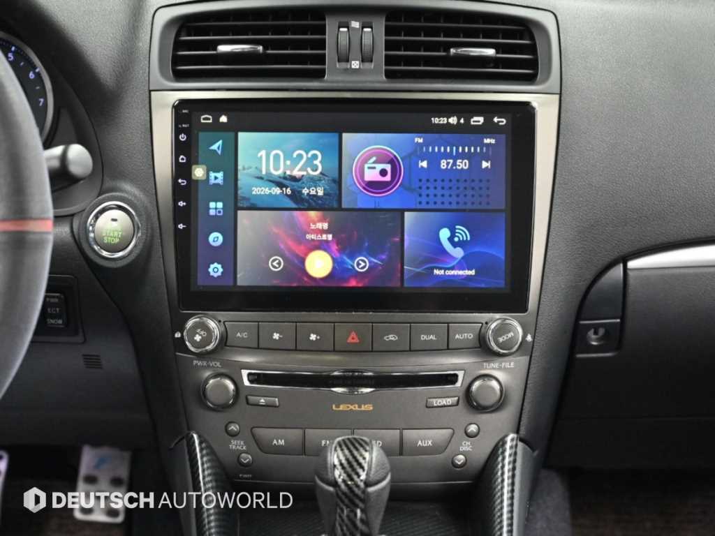 Lexus IS — photo 14