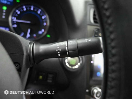 Lexus IS — photo 16