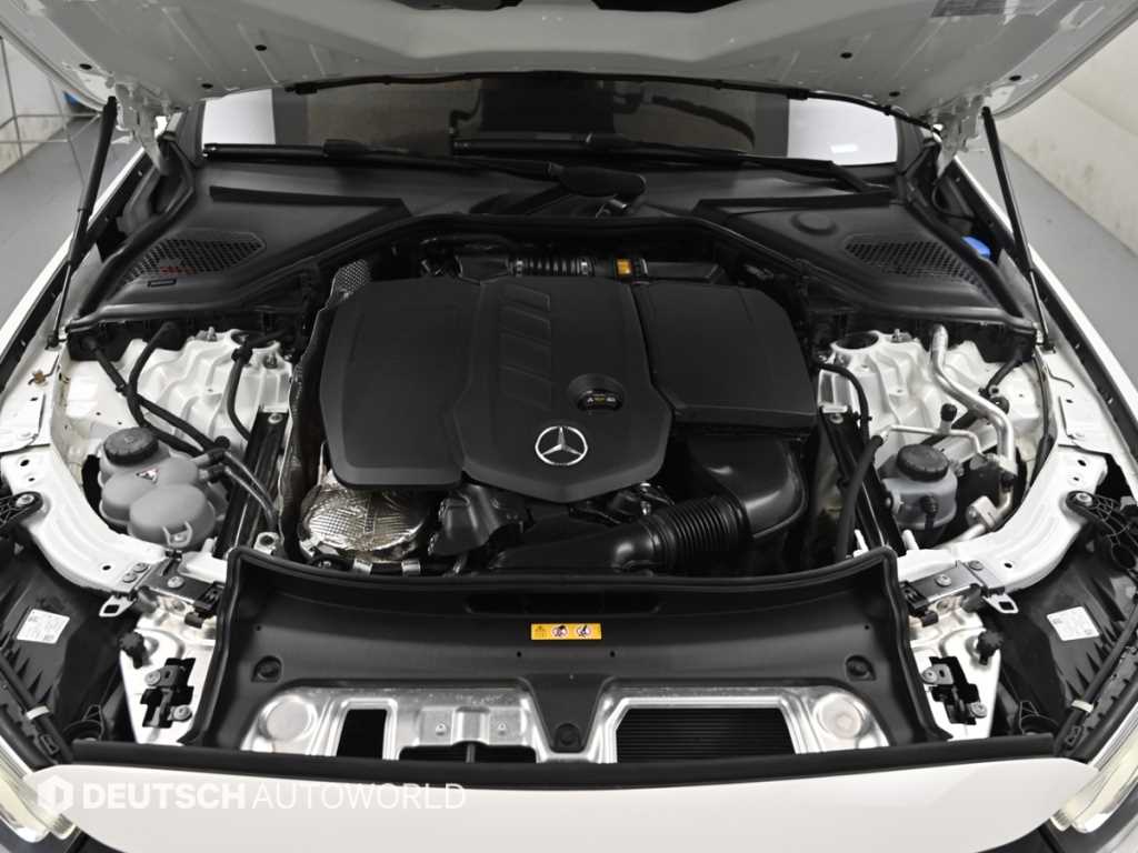 Mercedes-Benz E-Class — photo 06