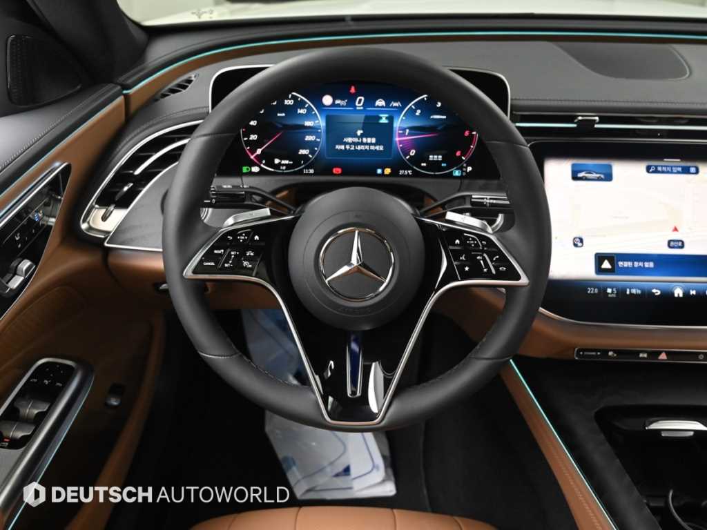 Mercedes-Benz E-Class — photo 13