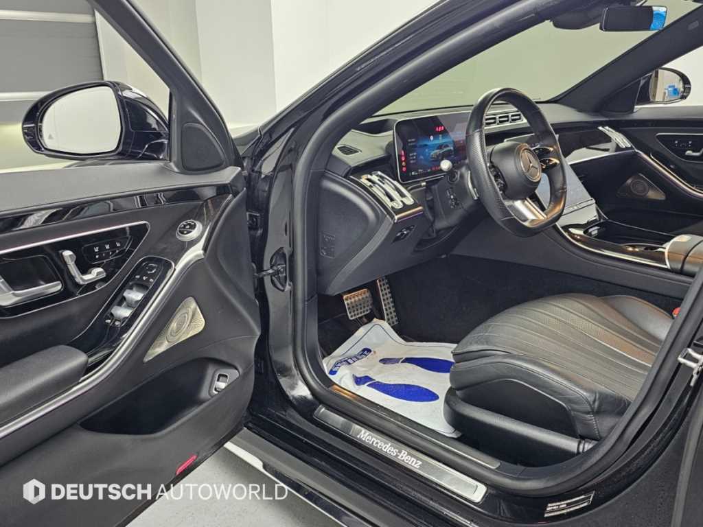 Mercedes-Benz S-Class — photo 11