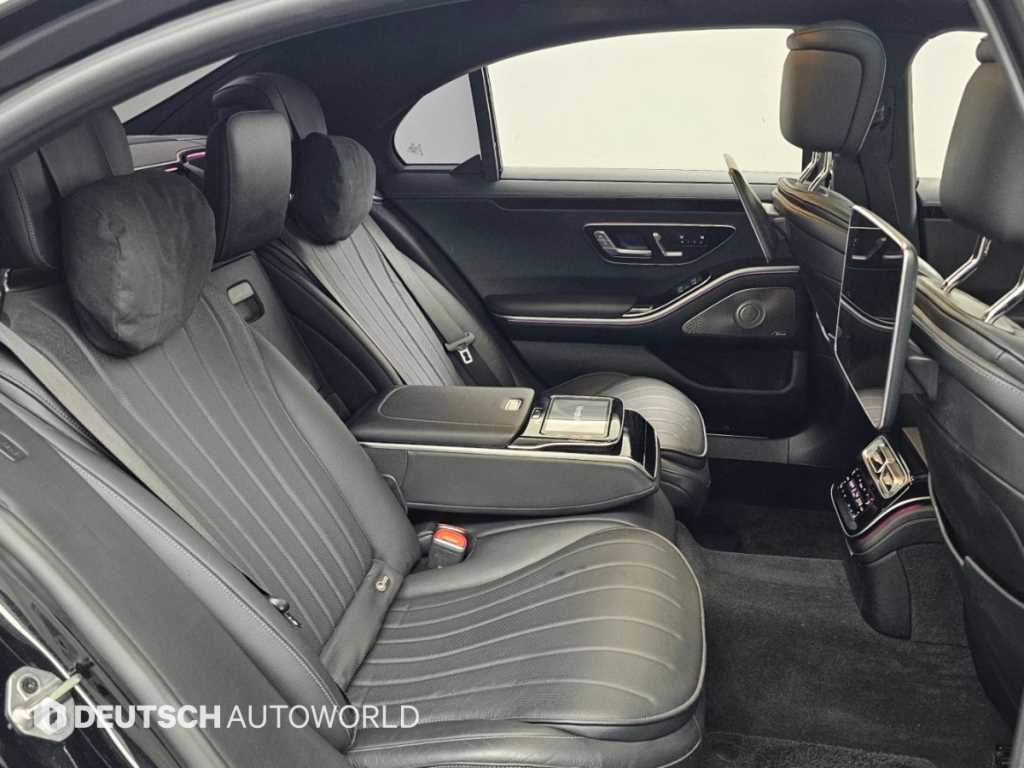 Mercedes-Benz S-Class — photo 12