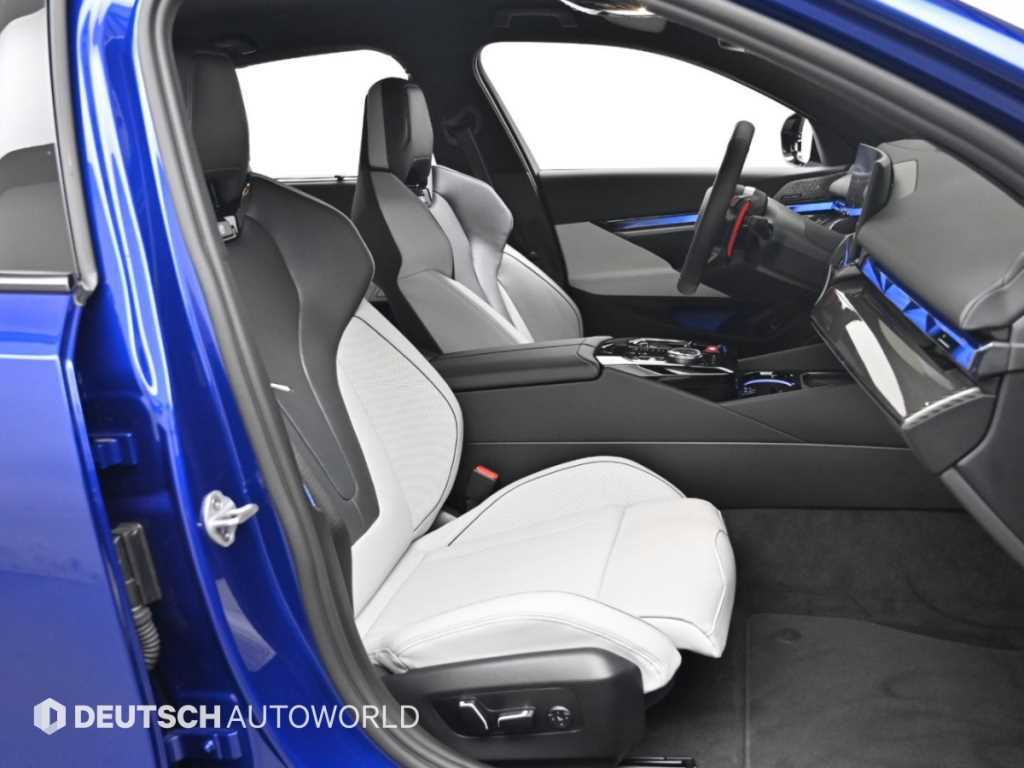 BMW M5 — photo 10