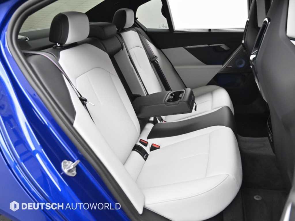 BMW M5 — photo 12