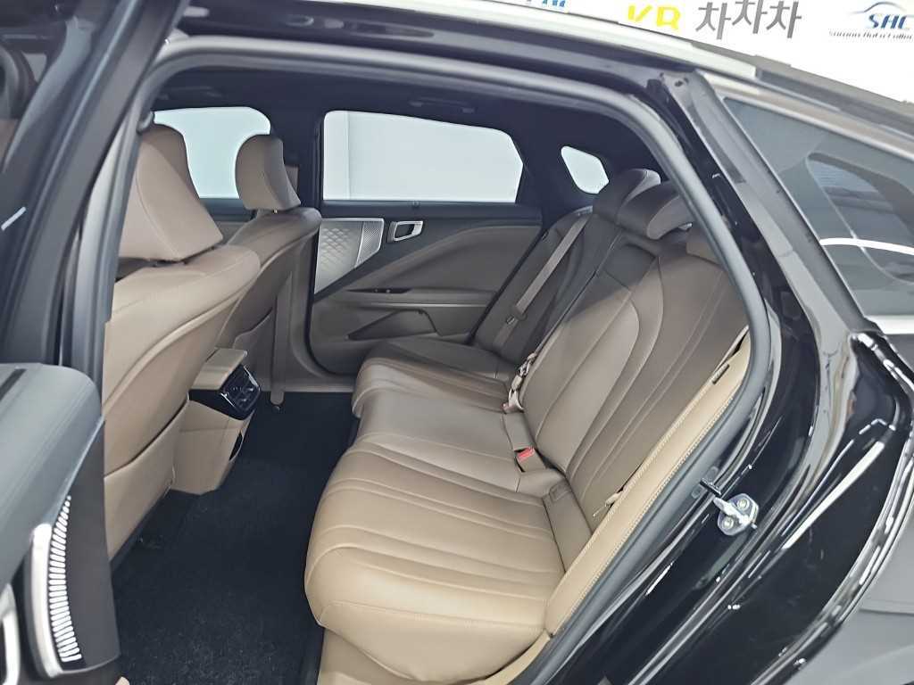 Kia K8 — photo 12