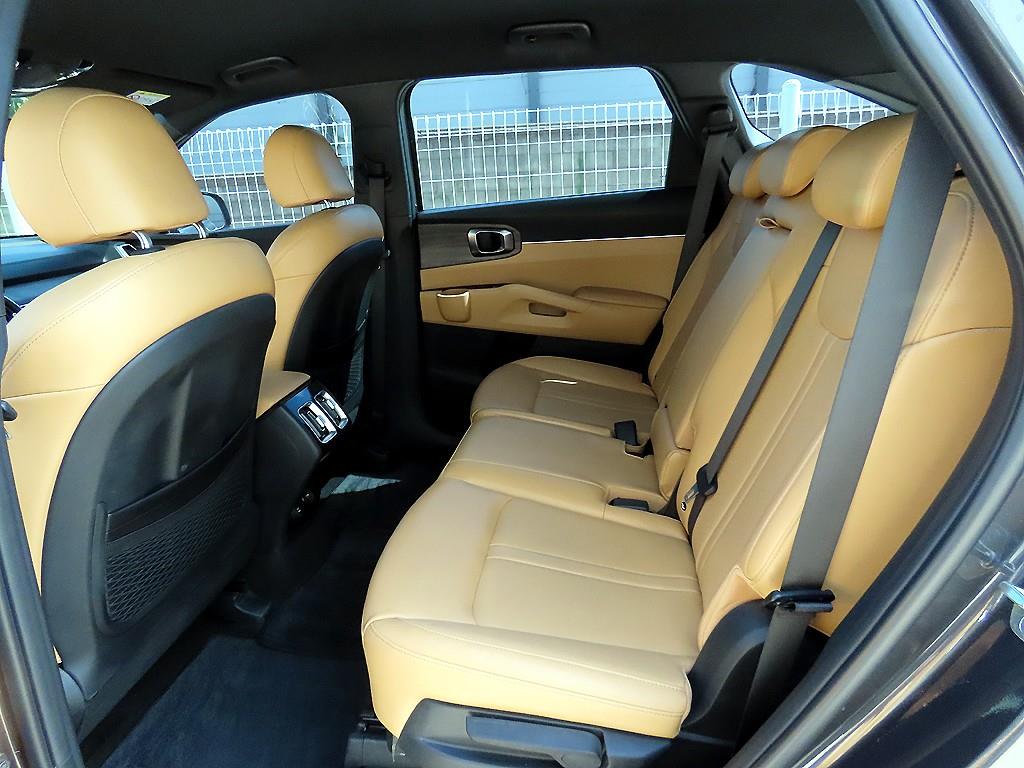 Kia Sorento — photo 06
