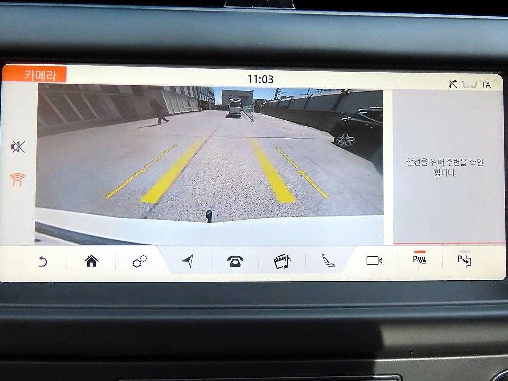 Land Rover Discovery — photo 13