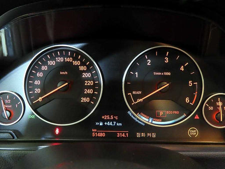 BMW 3-Series — photo 09