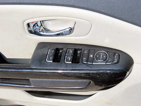 Kia Carnival — photo 12