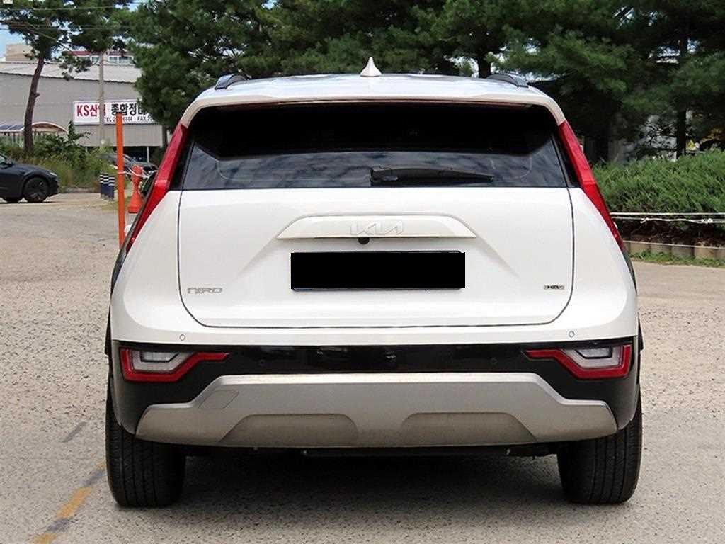 Kia Niro — photo 04