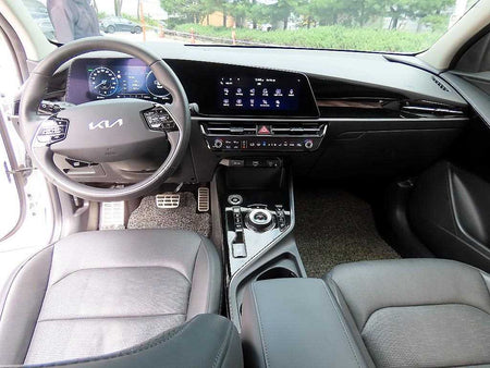 Kia Niro — photo 07