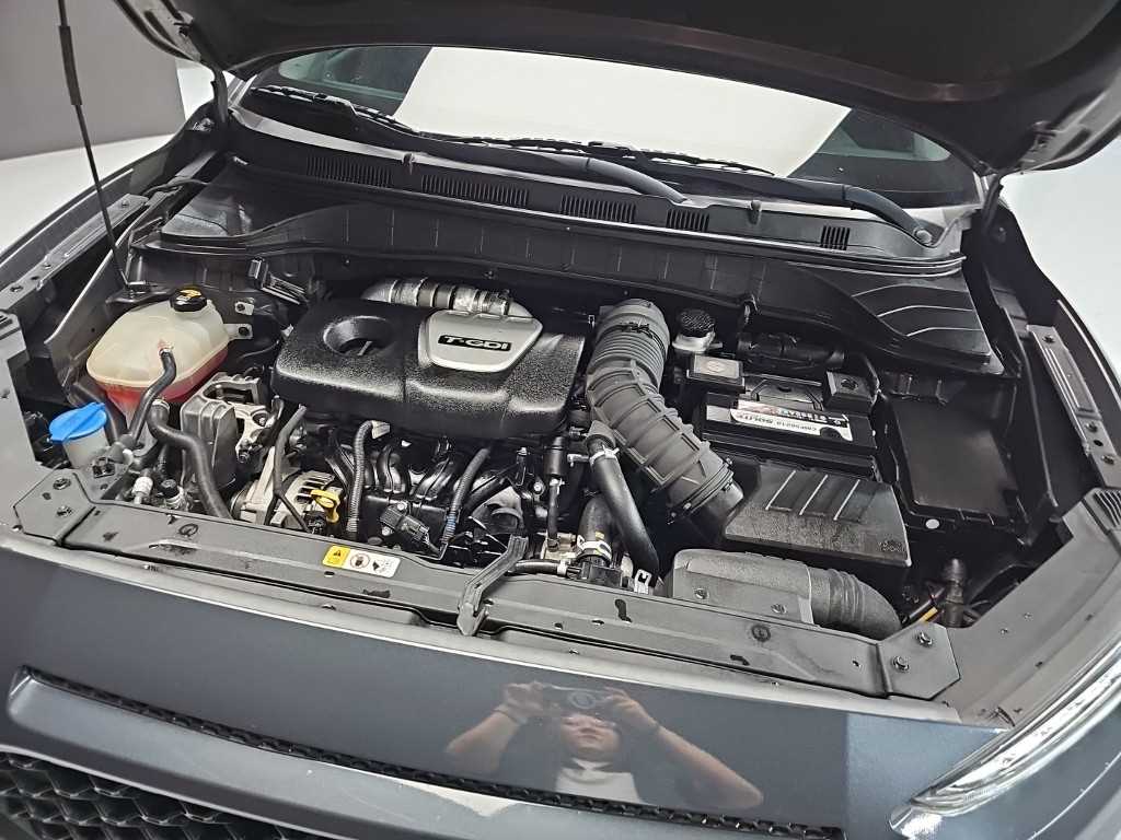 Hyundai Kona — photo 05