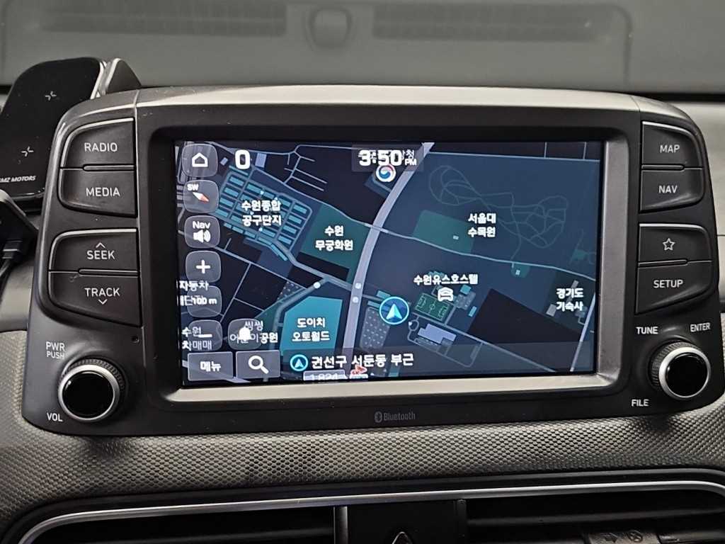 Hyundai Kona — photo 13