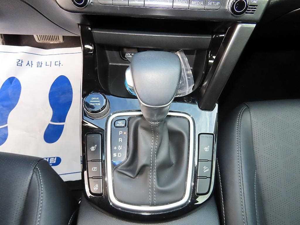 Kia Seltos — photo 10