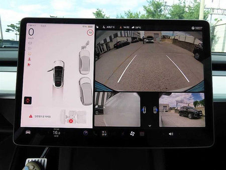 Tesla Model Y — photo 11