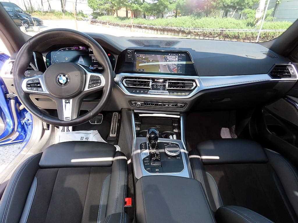 BMW 3-Series — photo 07