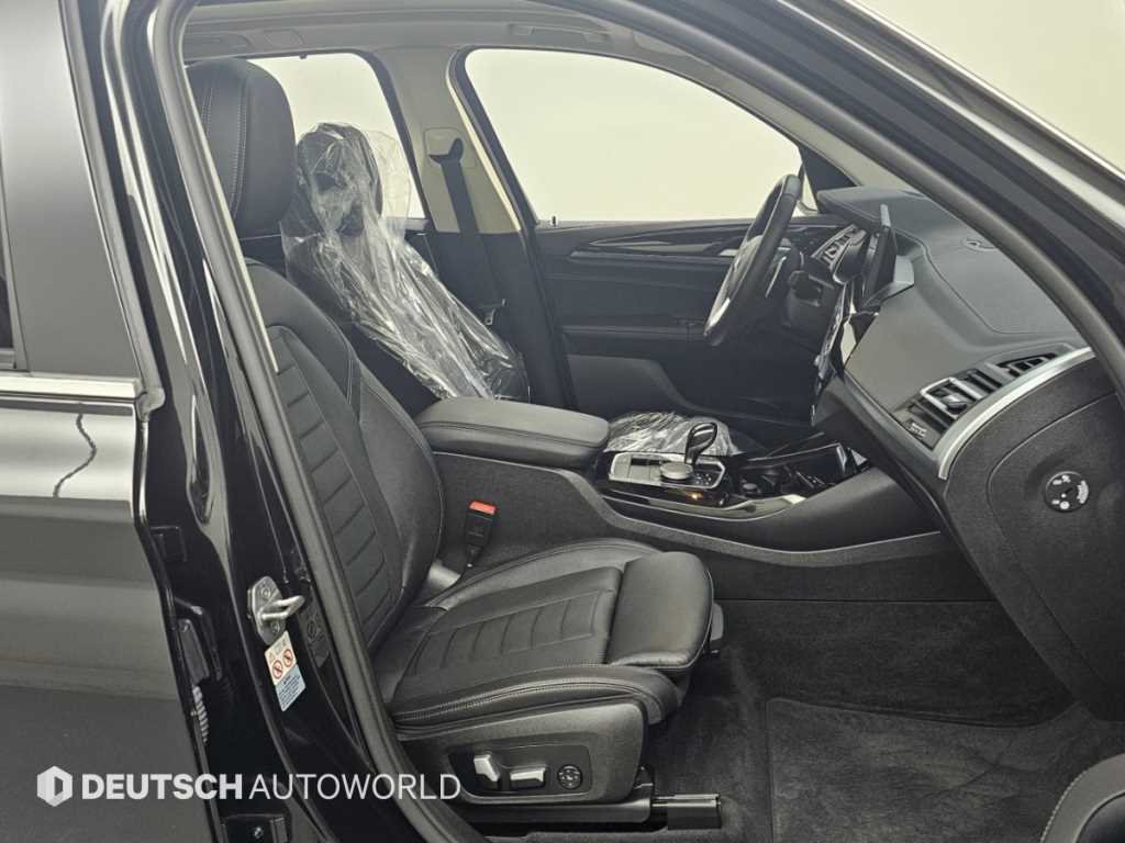 BMW X3 — photo 10