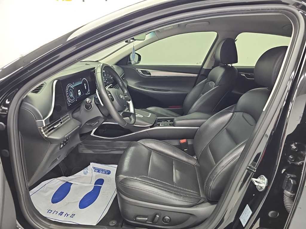 Hyundai Grandeur — photo 11
