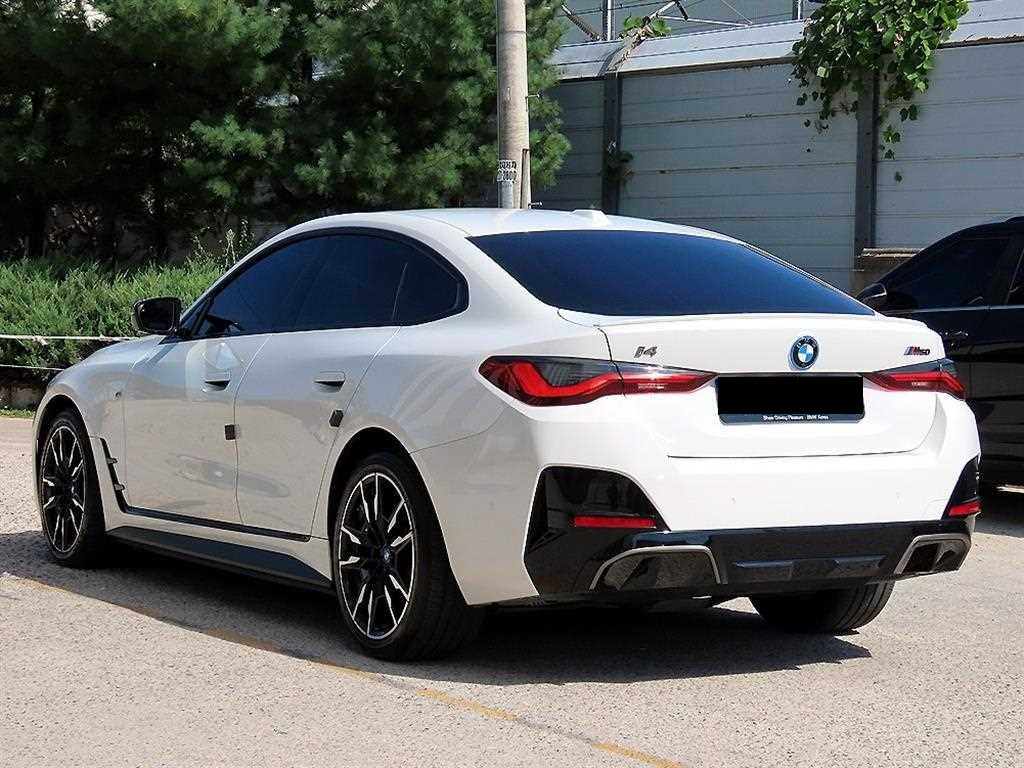 BMW i4 — photo 03