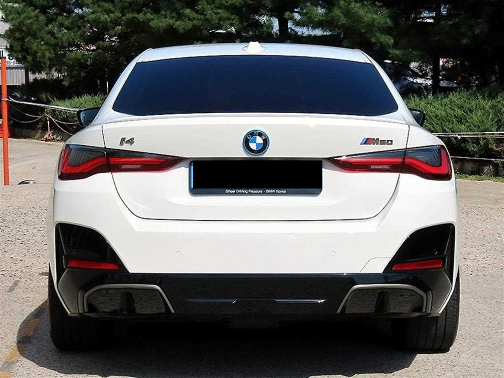 BMW i4 — photo 04