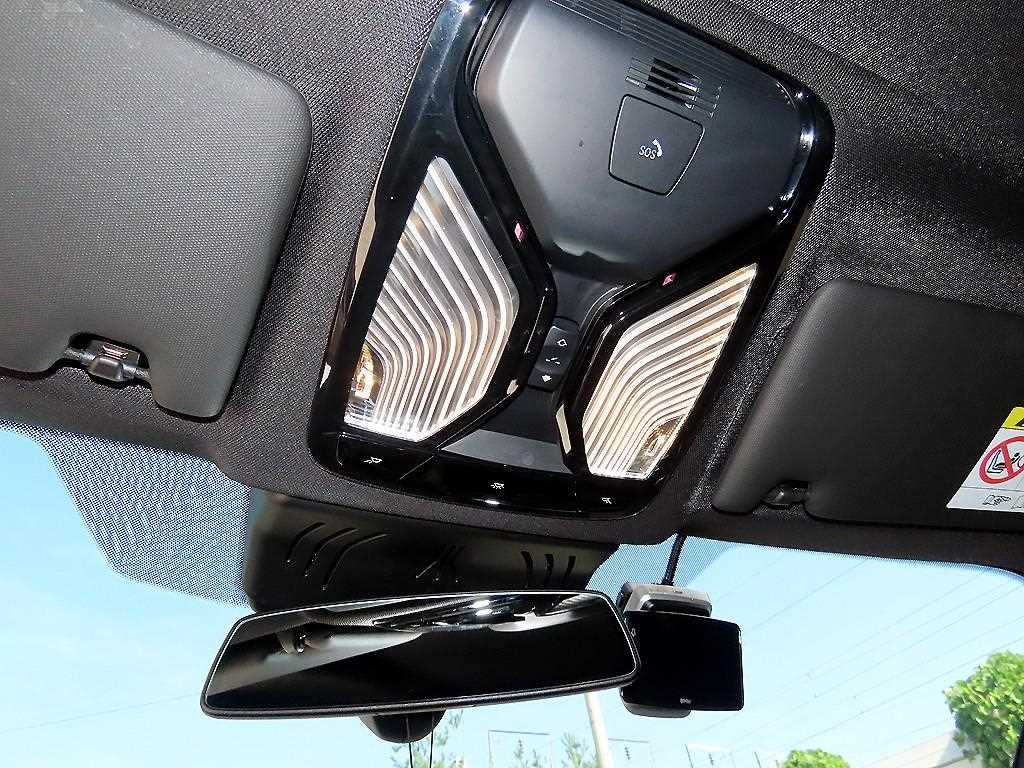 BMW i4 — photo 15
