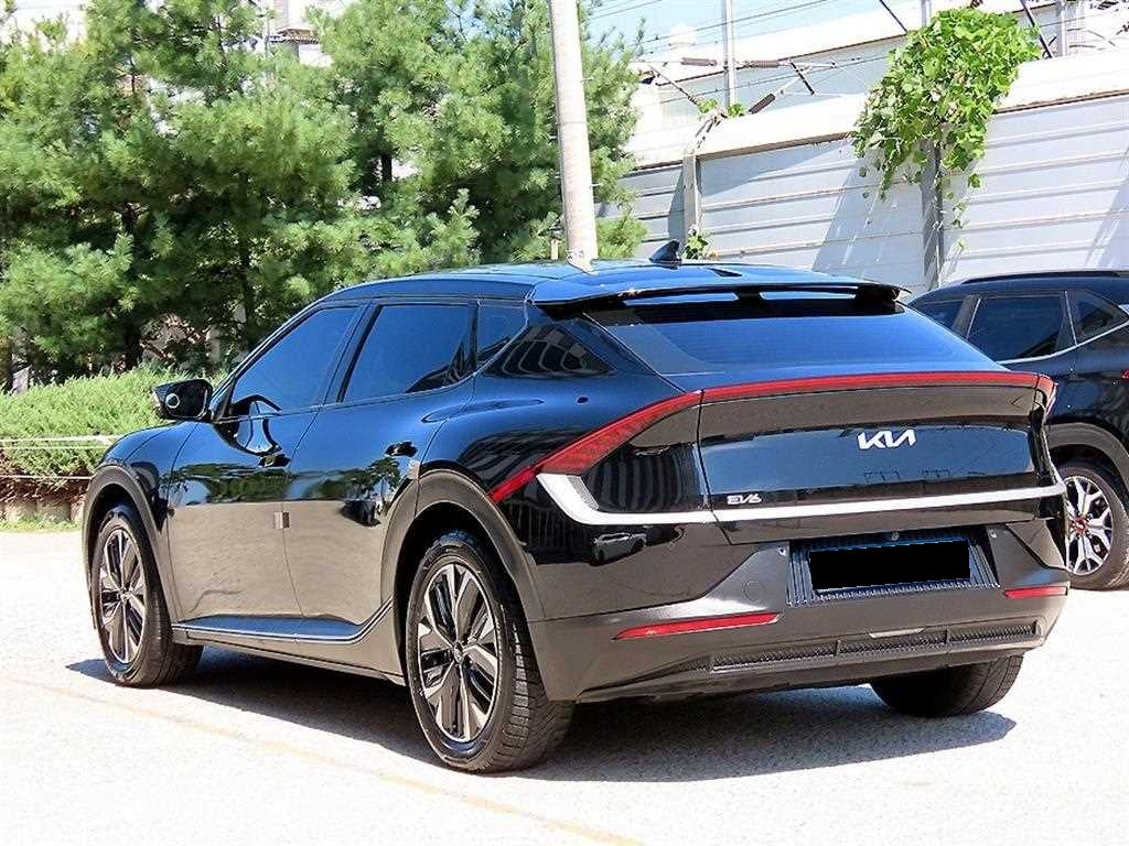 Kia EV6 — photo 03