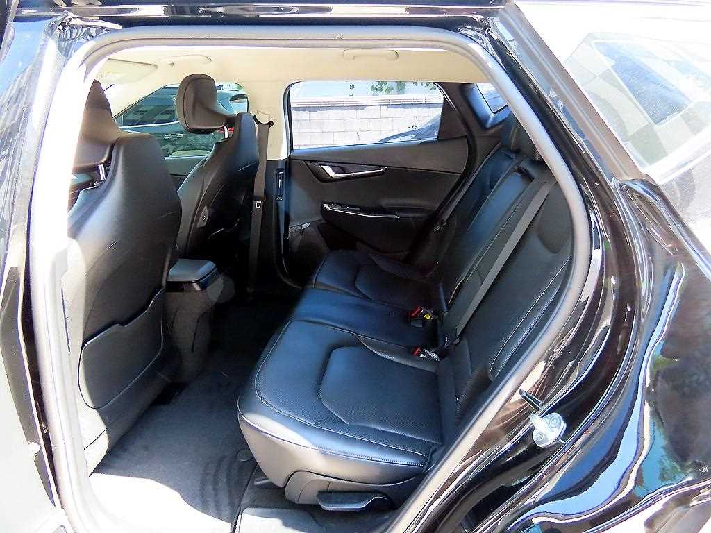 Kia EV6 — photo 06