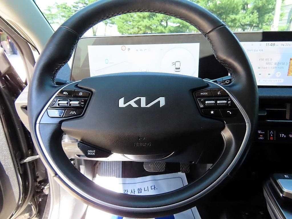 Kia EV6 — photo 08