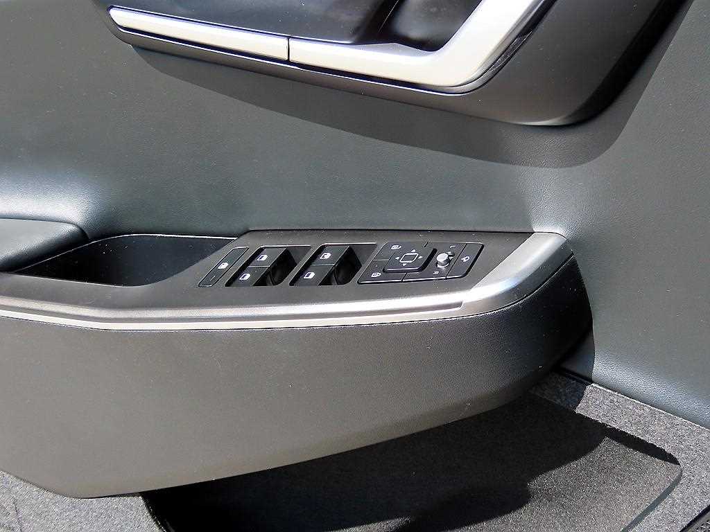Kia EV6 — photo 11