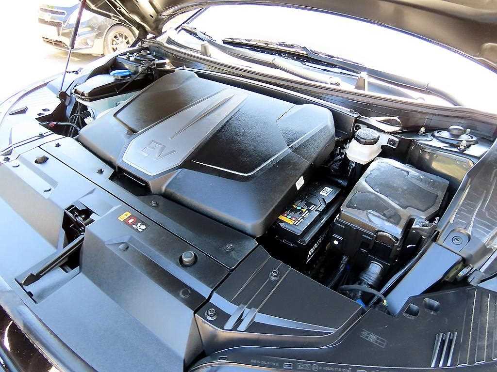 Kia EV6 — photo 19