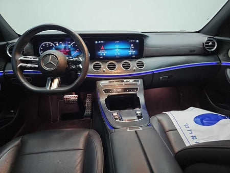 Mercedes-Benz E-Class — photo 07