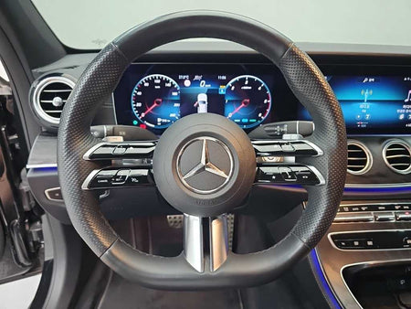 Mercedes-Benz E-Class — photo 09