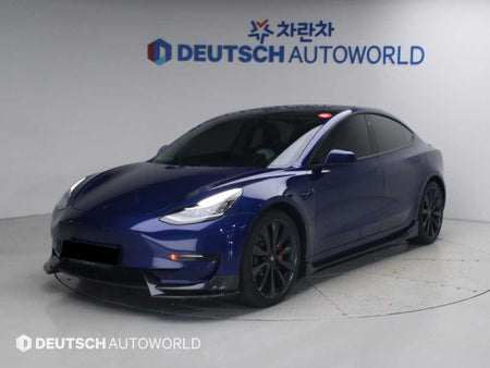 Tesla Model 3 — photo 01