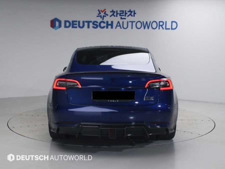 Tesla Model 3 — photo 04