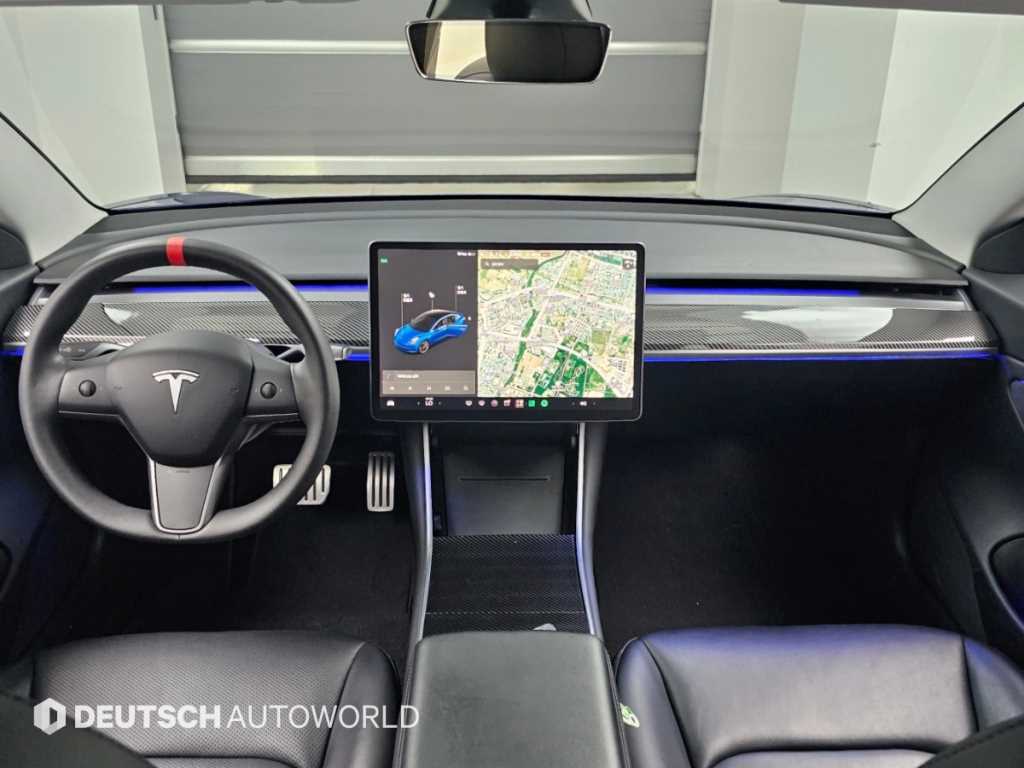 Tesla Model 3 — photo 07