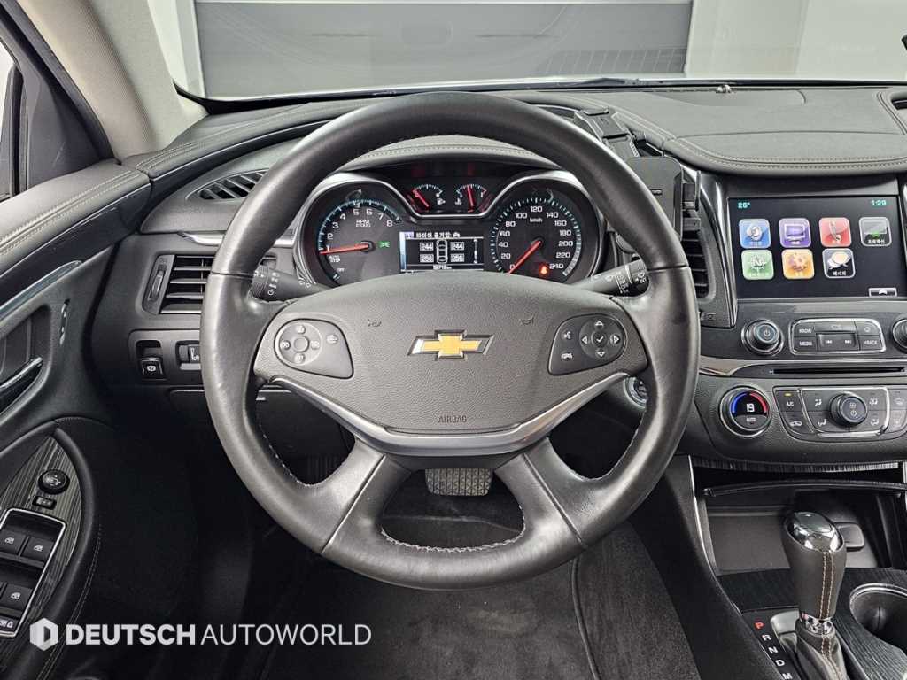 CHEVROLET Impala — photo 13