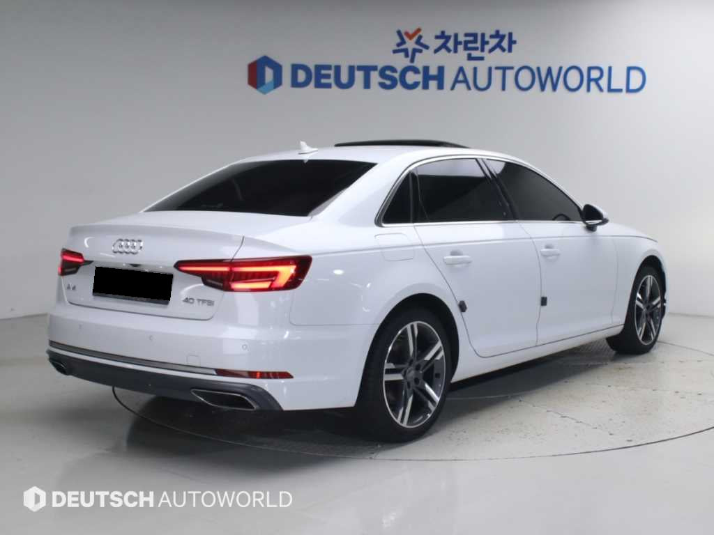 Audi A4 — photo 02