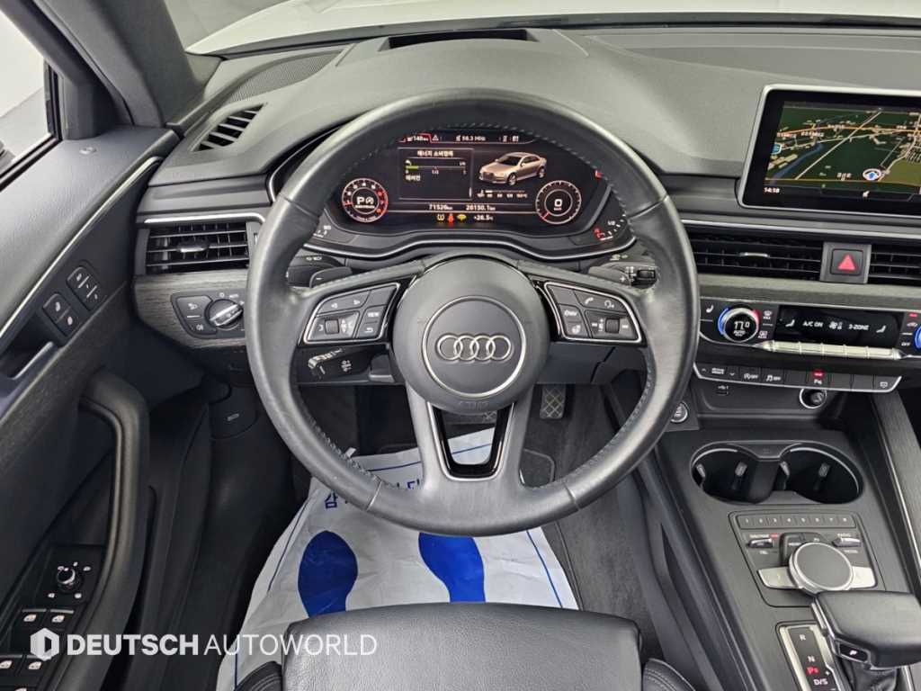 Audi A4 — photo 13