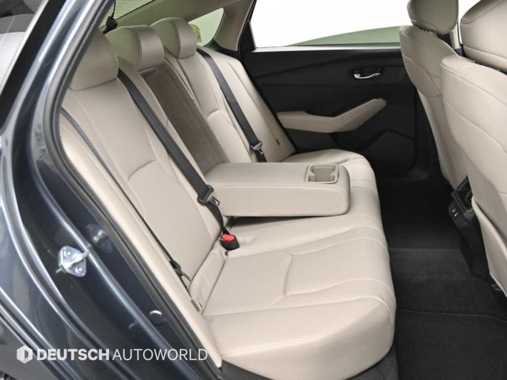Honda Accord — photo 12