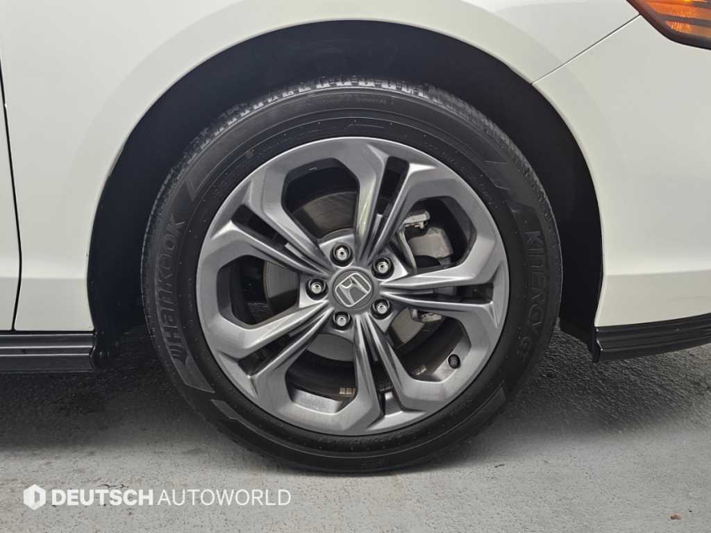 Honda Accord — photo 05