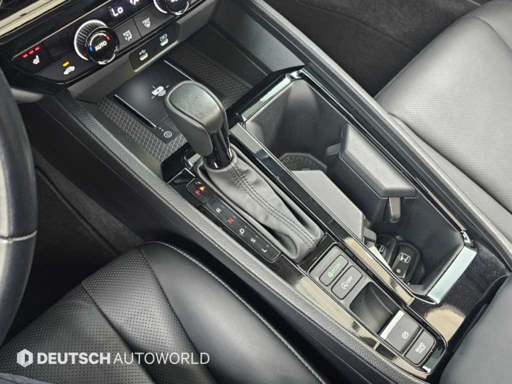 Honda Accord — photo 09