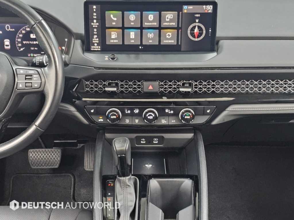 Honda Accord — photo 14